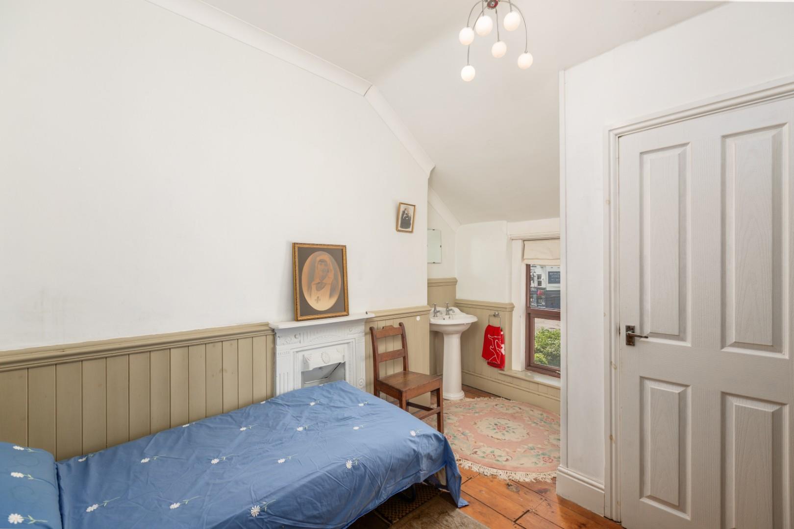 Devon Place, Mumbles, Swansea, SA3 4DR